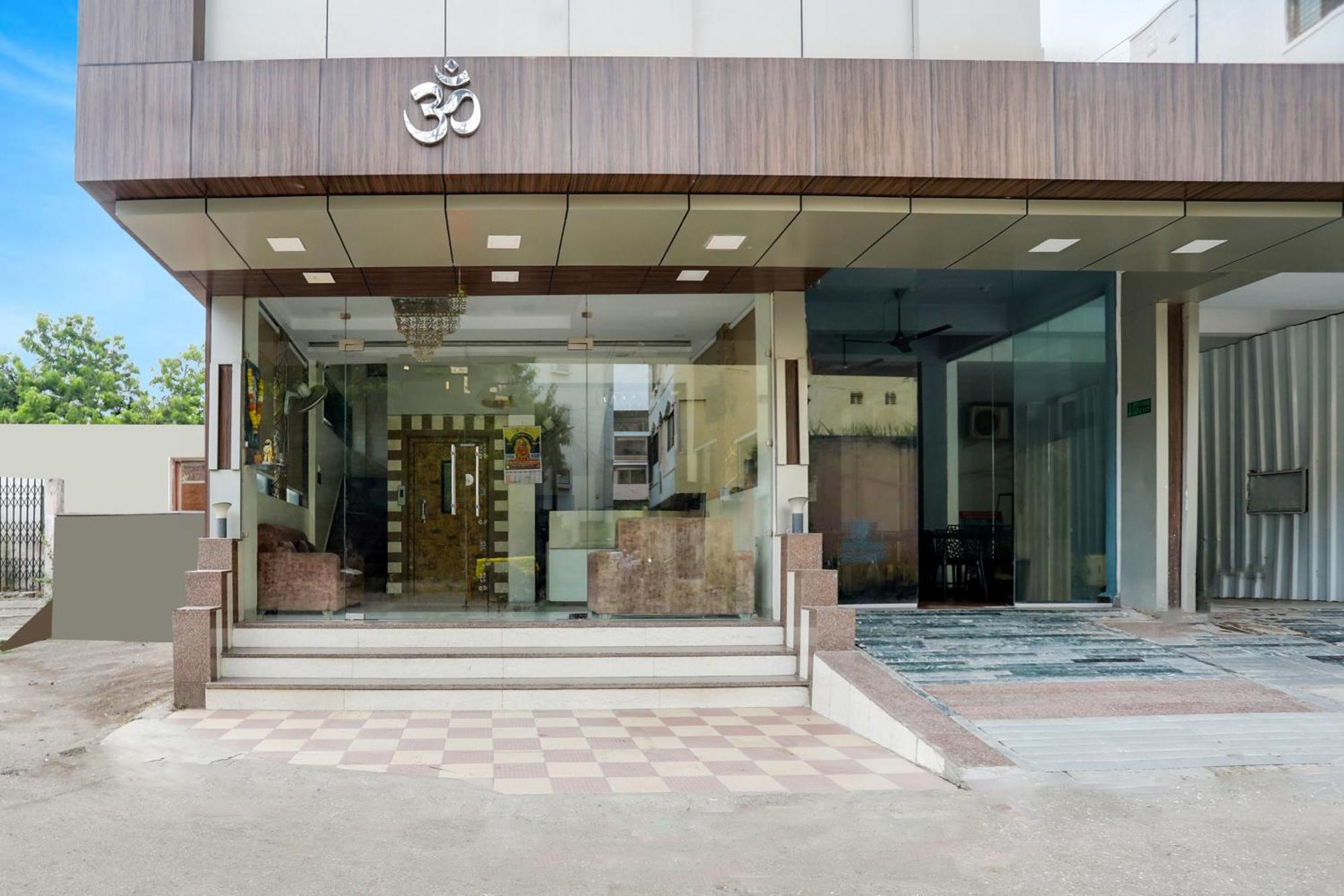 Super Hotel O Palkhi Road Near Sai Baba Temple Formerly Netra Sai Shirdi Exterior foto